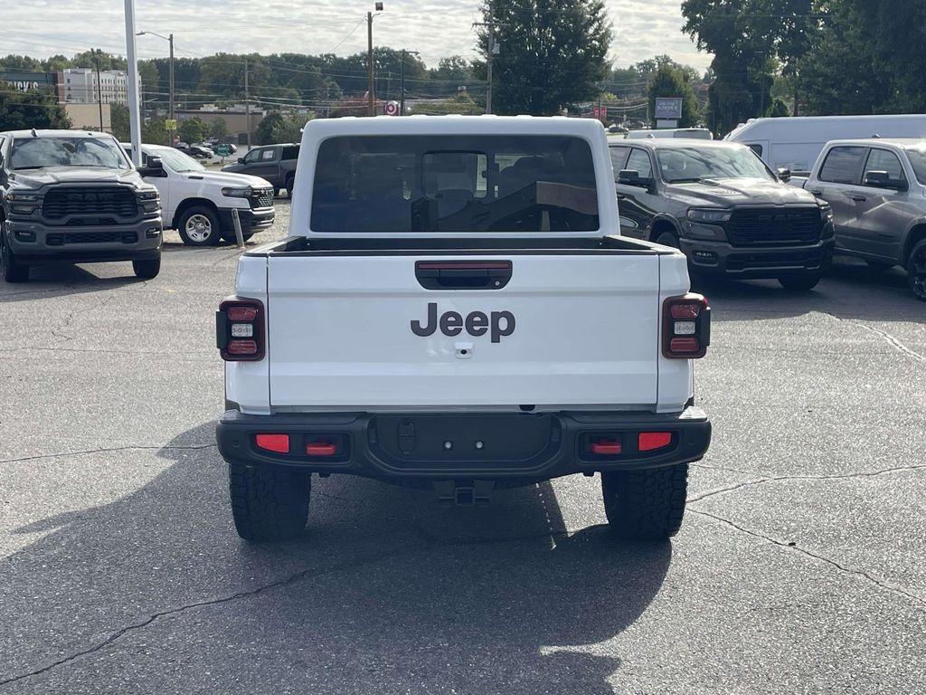new 2025 Jeep Gladiator car, priced at $54,320