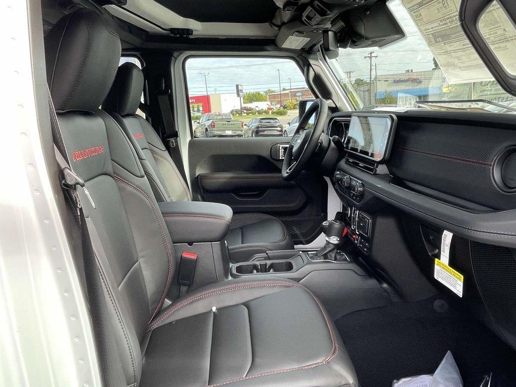 new 2025 Jeep Gladiator car, priced at $54,320