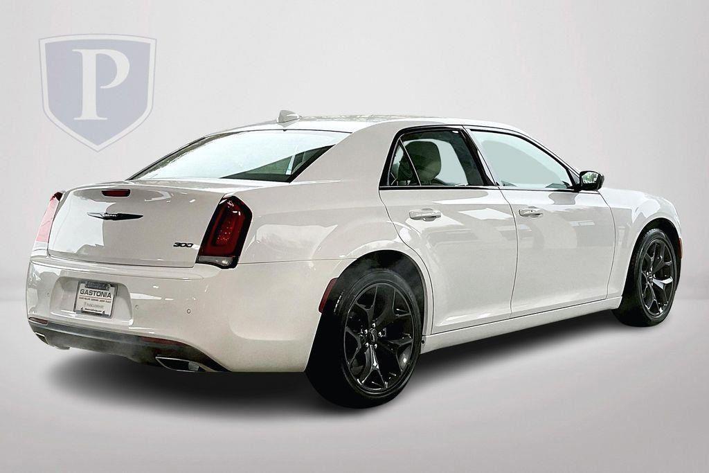 new 2023 Chrysler 300 car, priced at $31,995