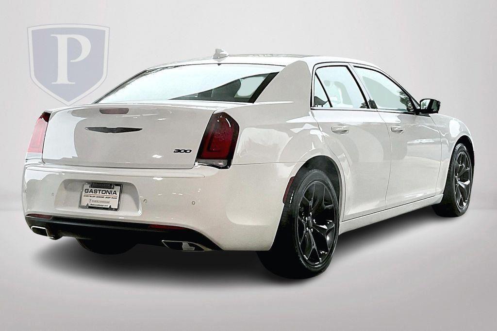 new 2023 Chrysler 300 car, priced at $31,995