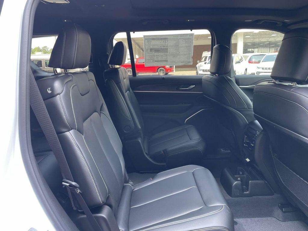 new 2025 Jeep Grand Cherokee L car, priced at $46,995