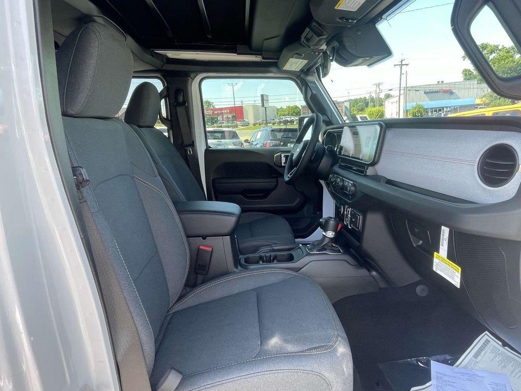 new 2025 Jeep Wrangler car, priced at $42,995