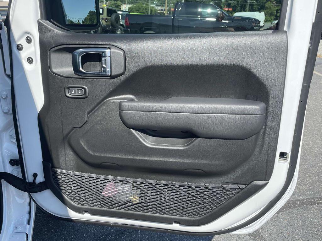 new 2025 Jeep Wrangler car, priced at $42,995