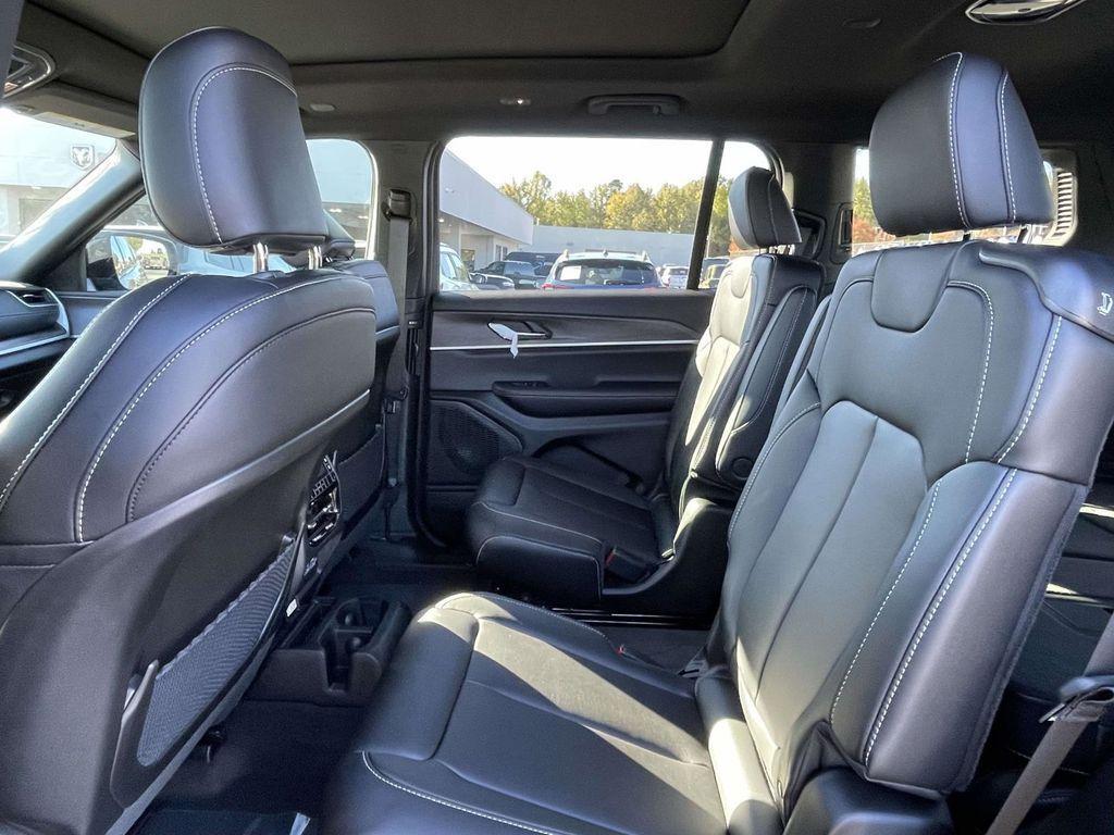 new 2025 Jeep Grand Cherokee L car, priced at $42,110