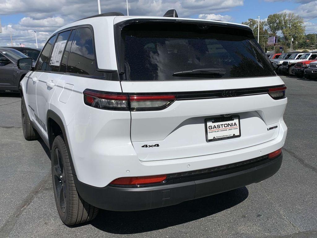 new 2025 Jeep Grand Cherokee car, priced at $49,360