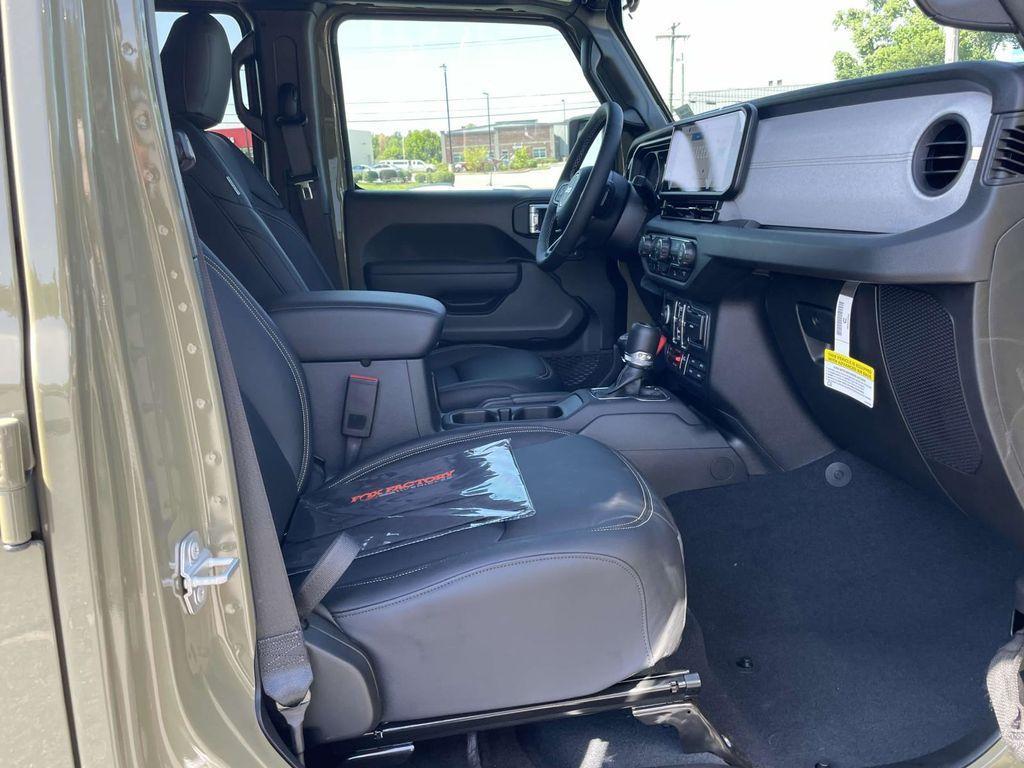 new 2025 Jeep Wrangler car, priced at $65,192