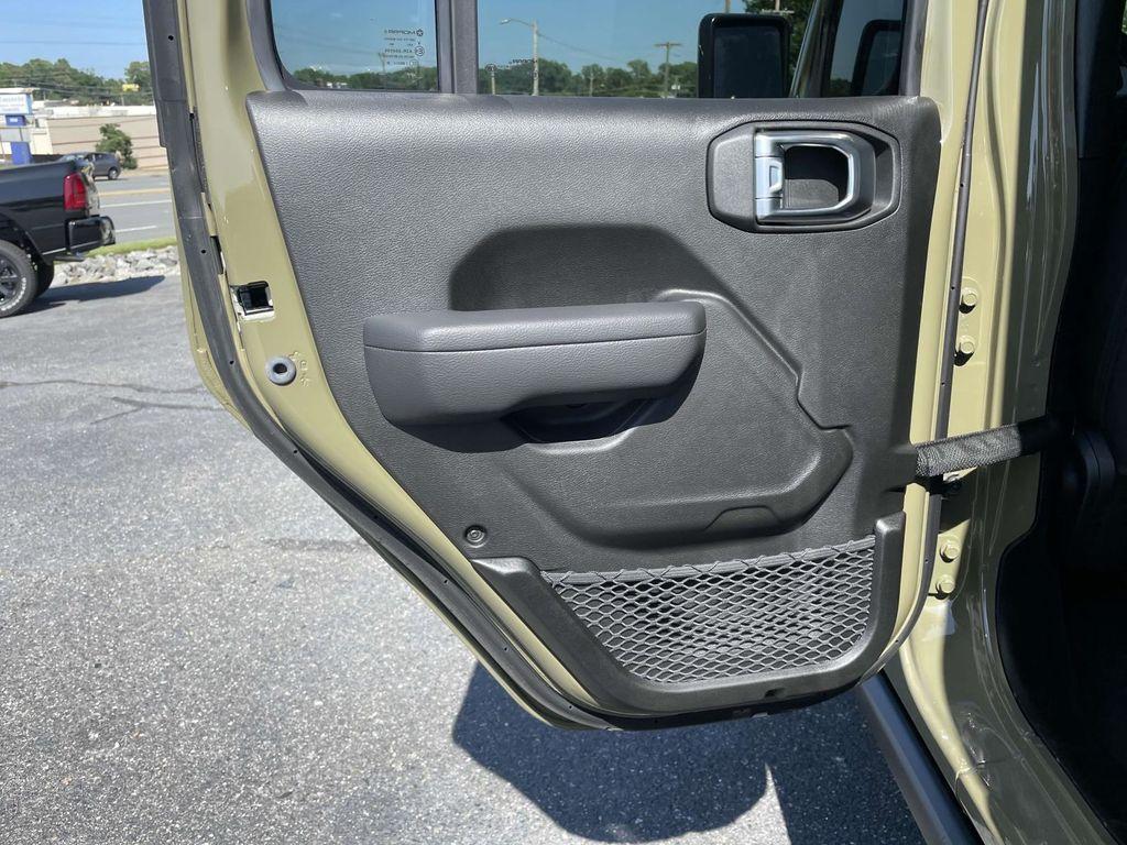 new 2025 Jeep Wrangler car, priced at $65,192