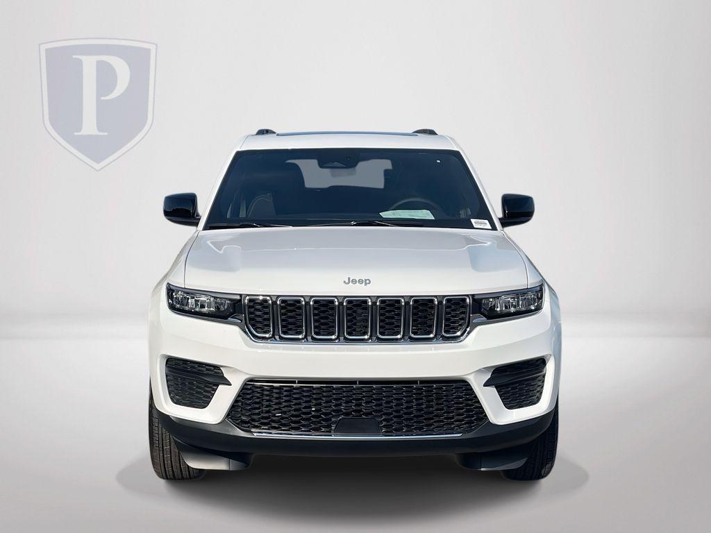 new 2025 Jeep Grand Cherokee car, priced at $37,495