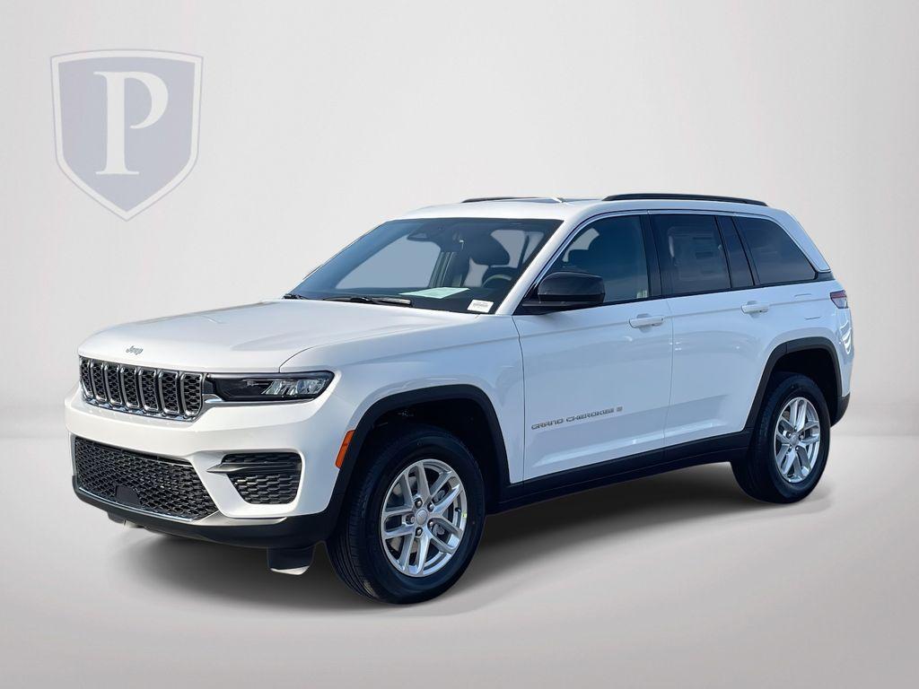 new 2025 Jeep Grand Cherokee car, priced at $37,495