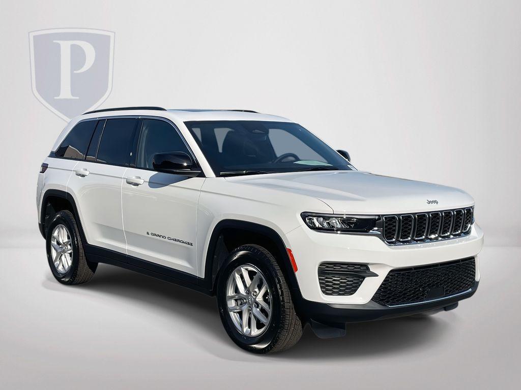 new 2025 Jeep Grand Cherokee car, priced at $37,495