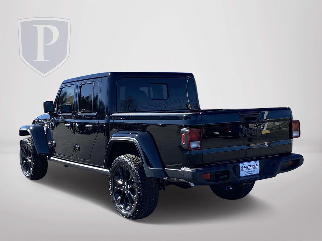 new 2025 Jeep Gladiator car, priced at $39,885