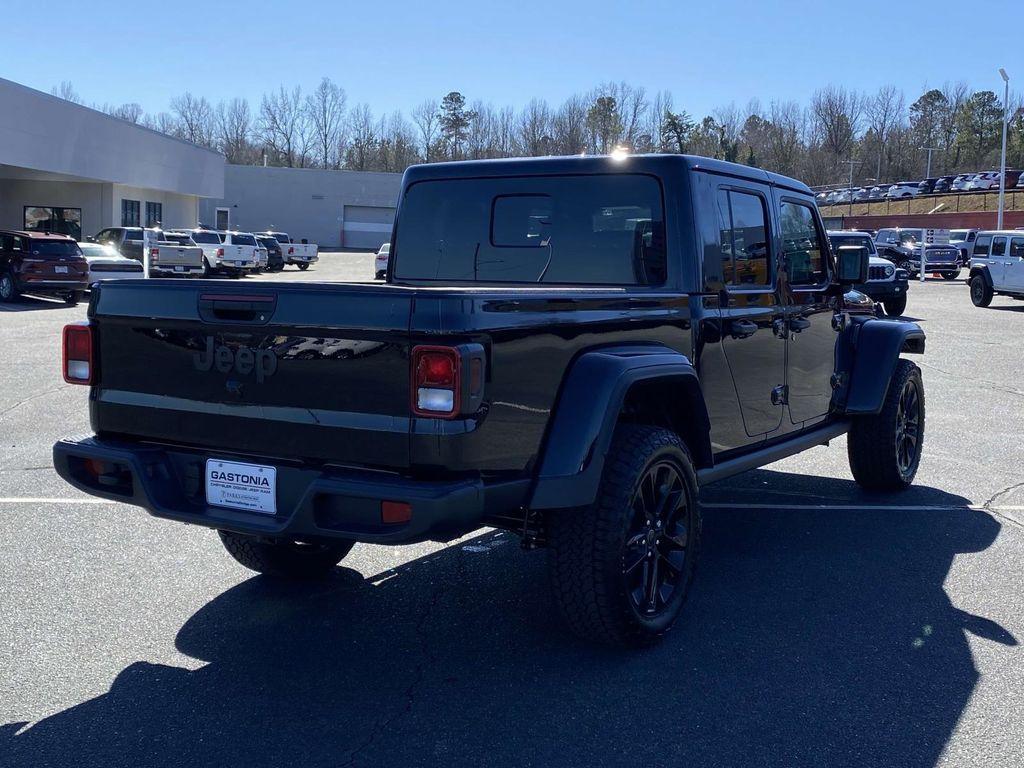 new 2025 Jeep Gladiator car, priced at $39,885