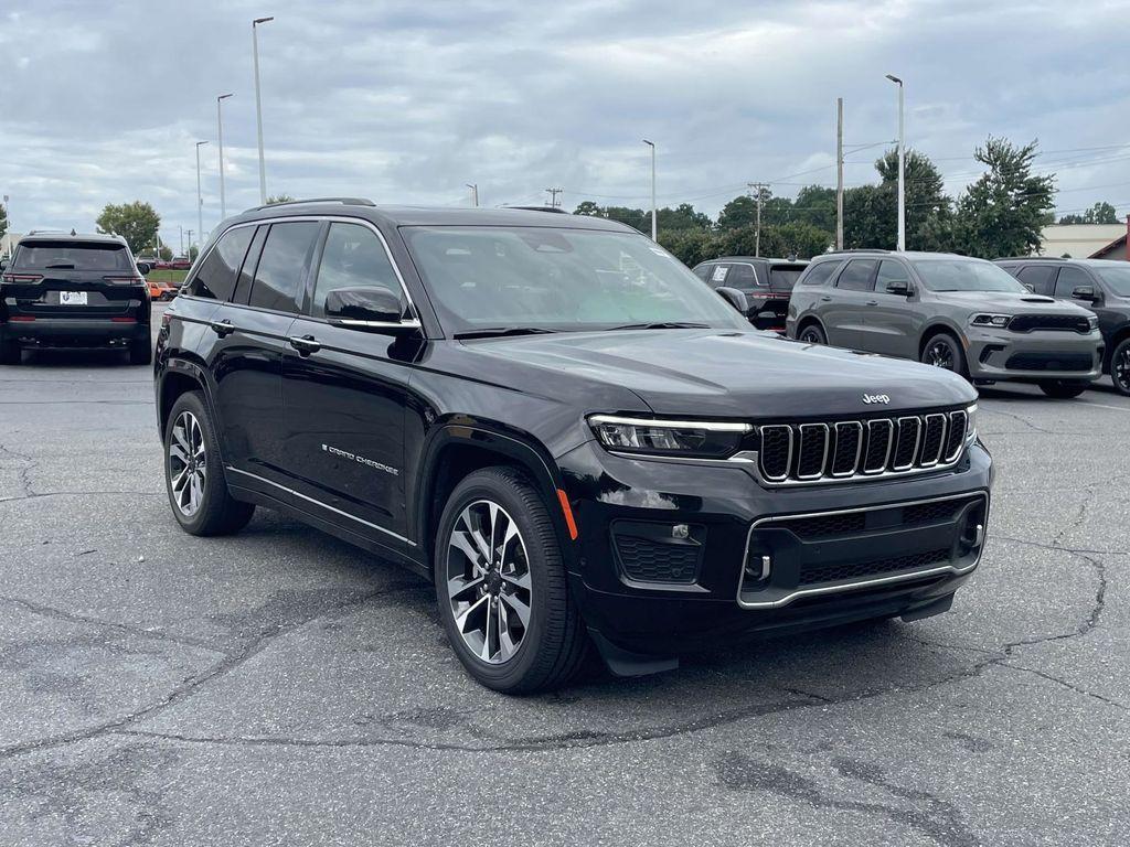 used 2022 Jeep Grand Cherokee car, priced at $38,999