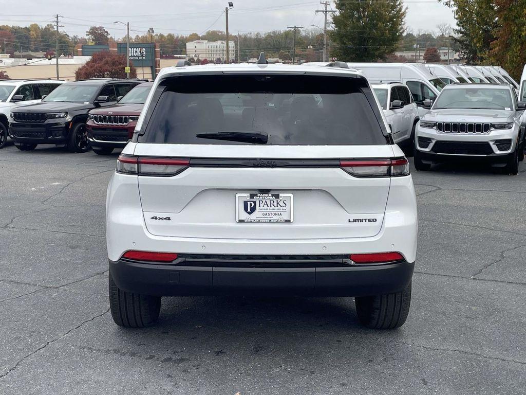 new 2025 Jeep Grand Cherokee car, priced at $45,815