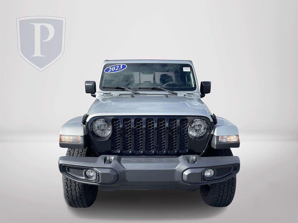 used 2023 Jeep Gladiator car, priced at $34,546