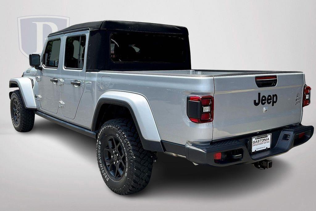 new 2024 Jeep Gladiator car, priced at $40,800