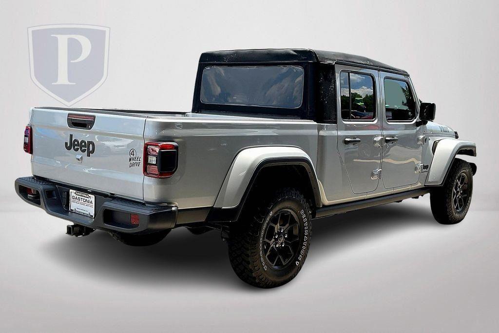 new 2024 Jeep Gladiator car, priced at $40,800