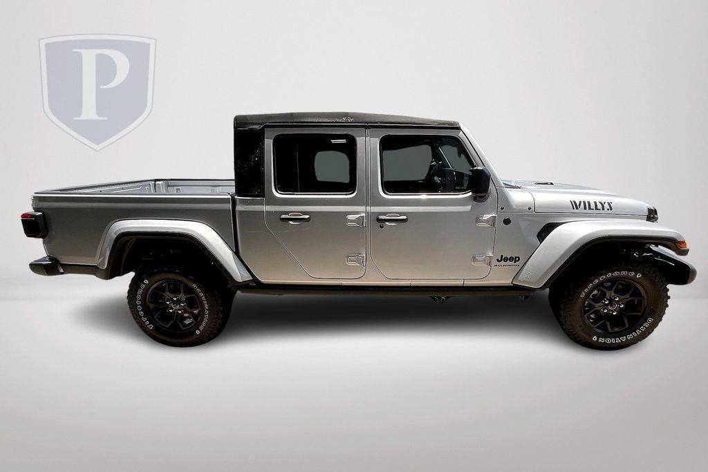 new 2024 Jeep Gladiator car, priced at $40,800