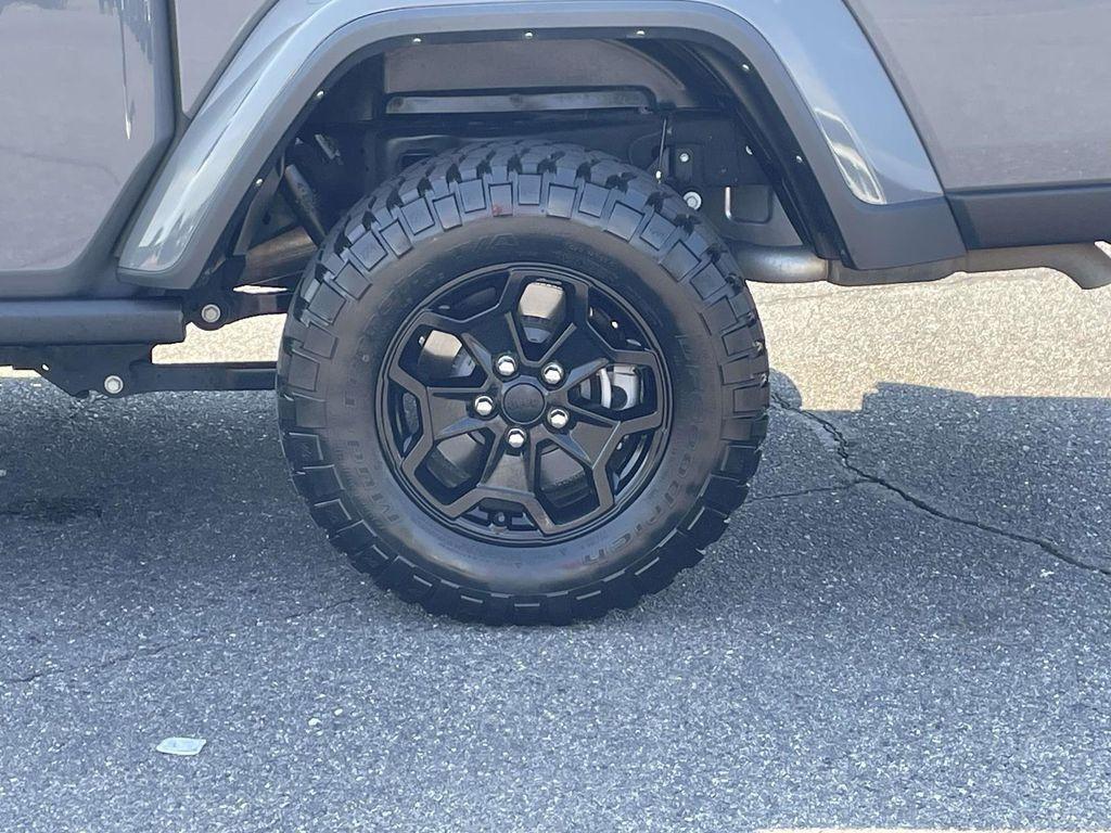 used 2021 Jeep Gladiator car, priced at $30,995
