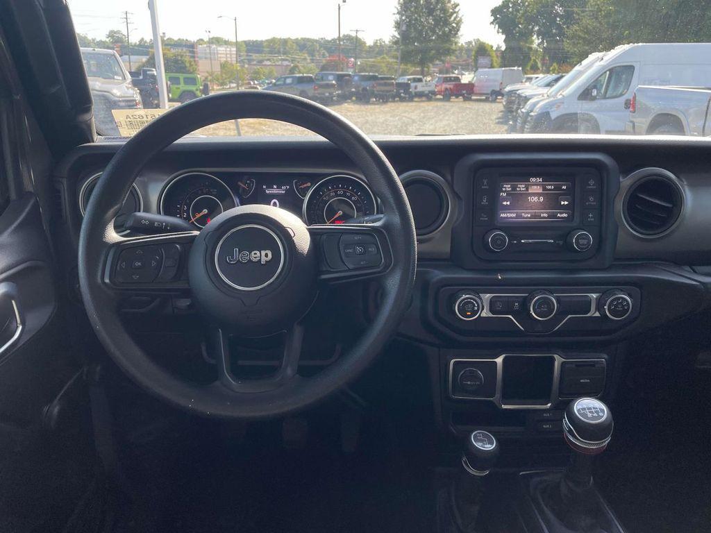 used 2021 Jeep Gladiator car, priced at $30,995