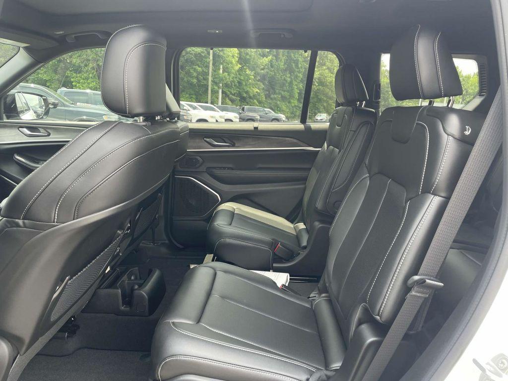 new 2025 Jeep Grand Cherokee L car, priced at $44,995