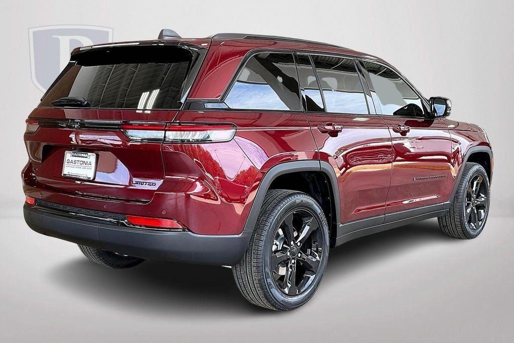 new 2024 Jeep Grand Cherokee car, priced at $43,385