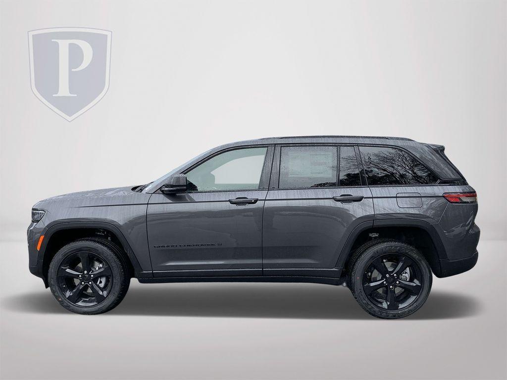 new 2025 Jeep Grand Cherokee car, priced at $41,675