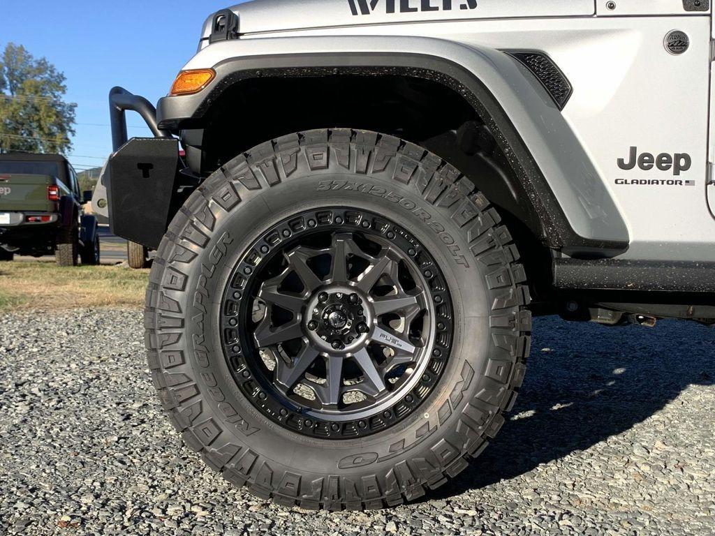 new 2024 Jeep Gladiator car, priced at $53,710