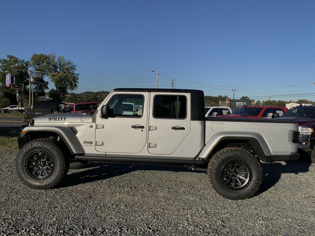 new 2024 Jeep Gladiator car, priced at $53,710