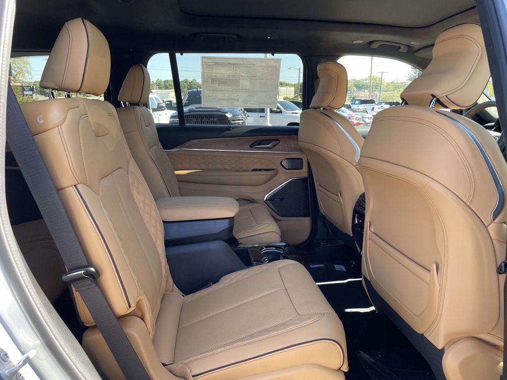 new 2025 Jeep Grand Cherokee L car, priced at $66,925