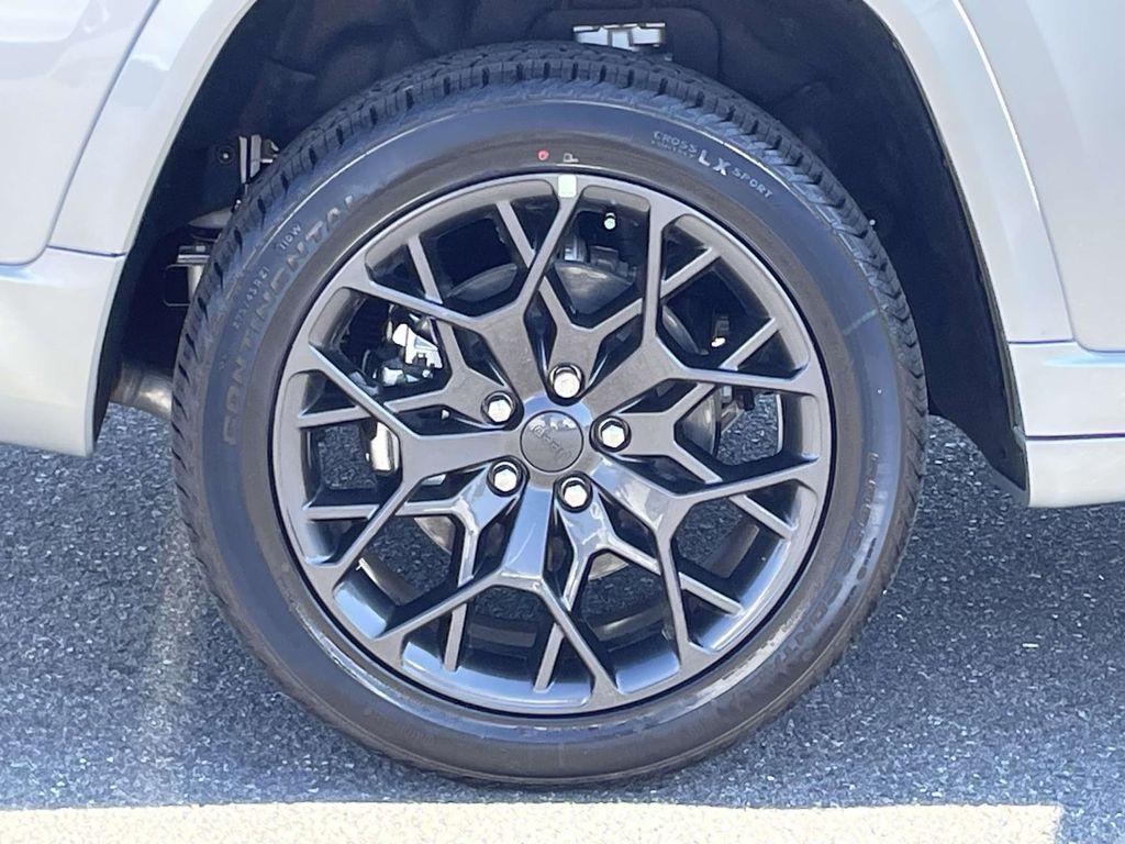 new 2025 Jeep Grand Cherokee L car, priced at $66,925