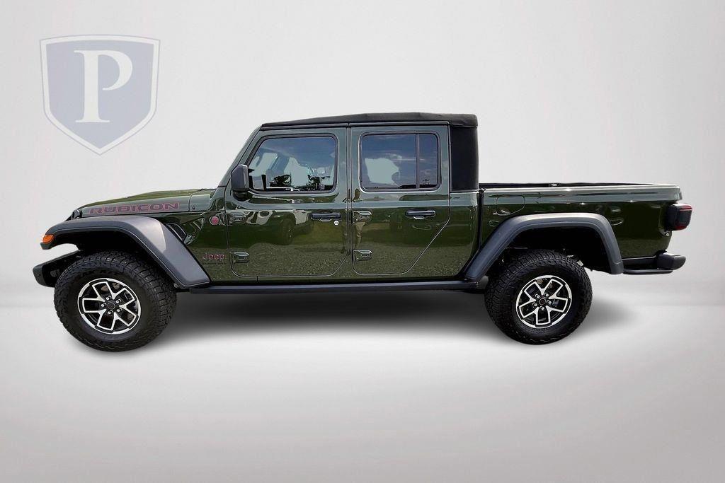 new 2024 Jeep Gladiator car, priced at $51,400