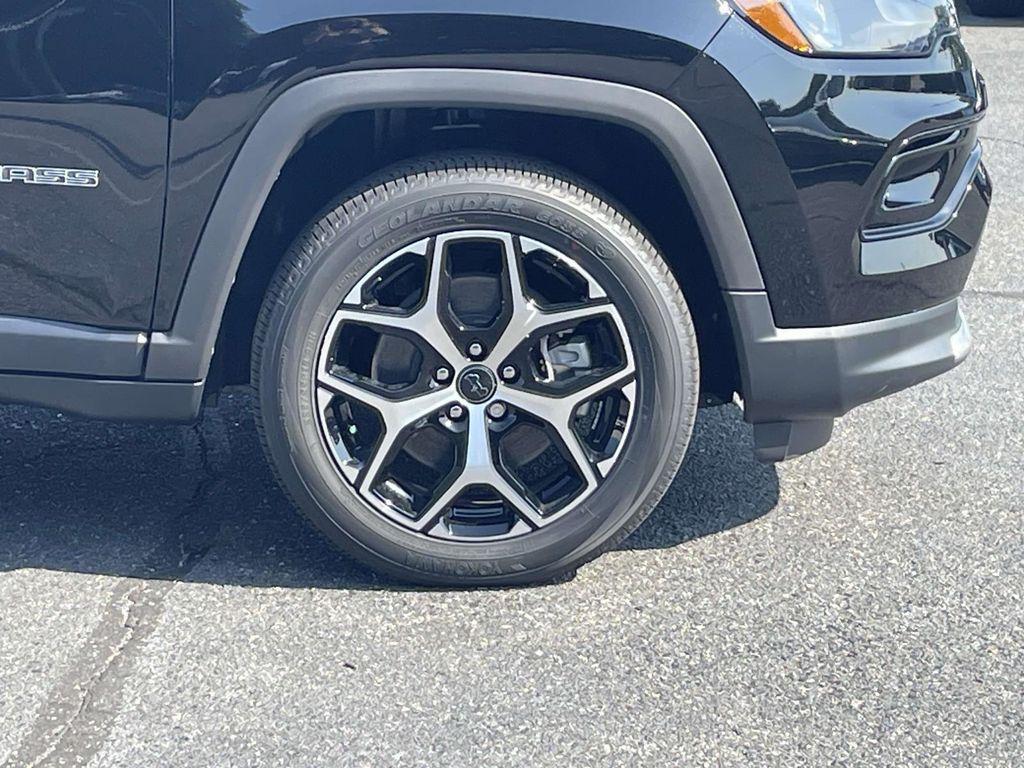new 2025 Jeep Compass car, priced at $30,835