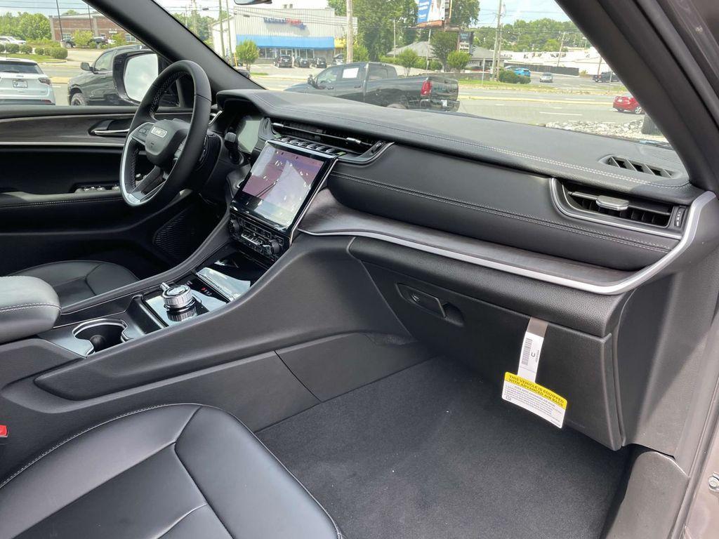 new 2025 Jeep Grand Cherokee L car, priced at $49,085