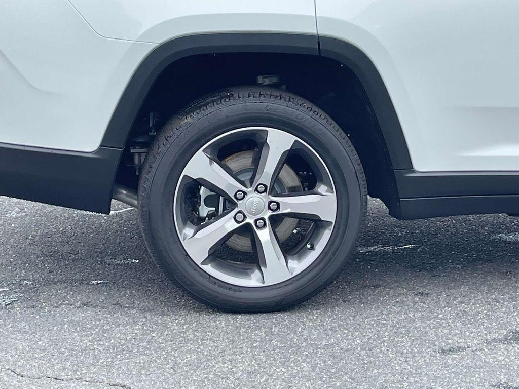 new 2025 Jeep Grand Cherokee L car, priced at $48,995