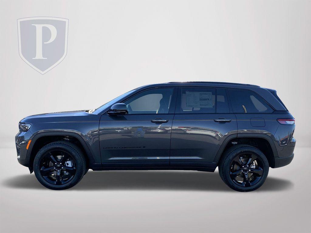 new 2025 Jeep Grand Cherokee car, priced at $46,035