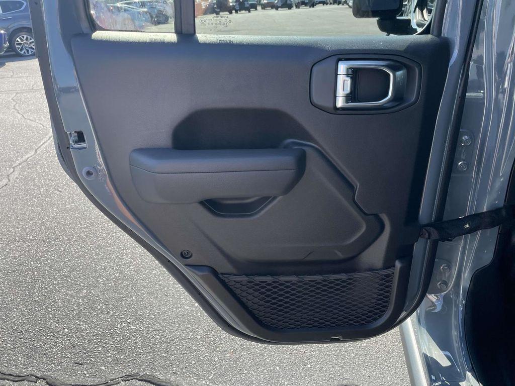 new 2025 Jeep Wrangler car, priced at $49,285