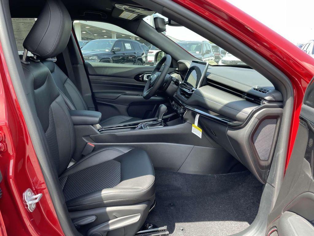 new 2025 Jeep Compass car, priced at $28,755
