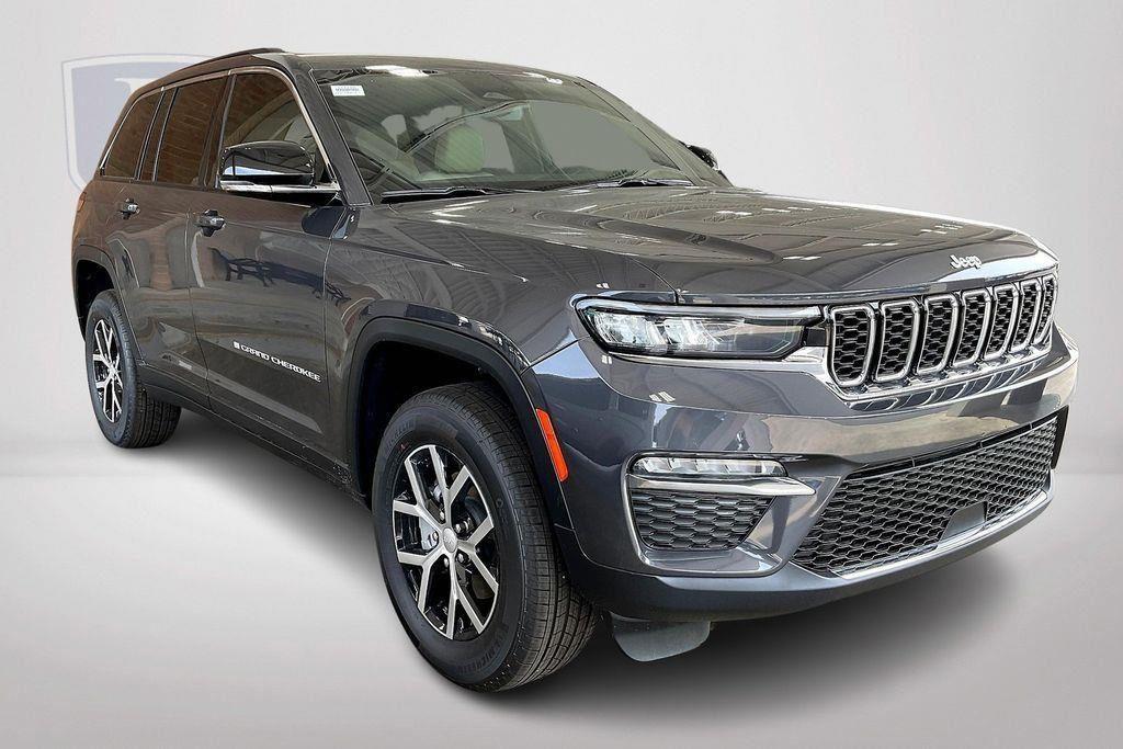 new 2024 Jeep Grand Cherokee car, priced at $40,660