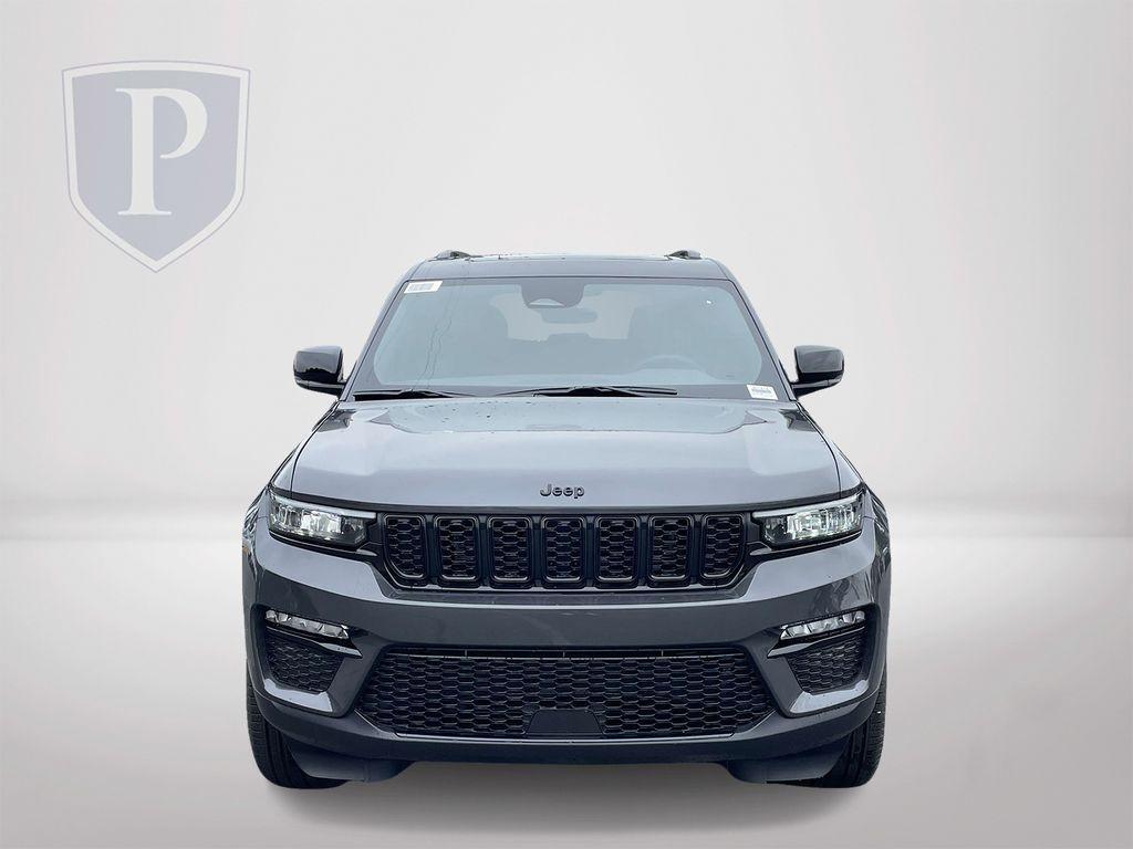 new 2025 Jeep Grand Cherokee car, priced at $43,621
