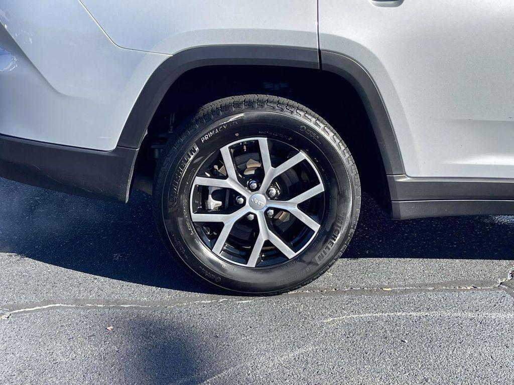 used 2024 Jeep Grand Cherokee L car, priced at $30,500