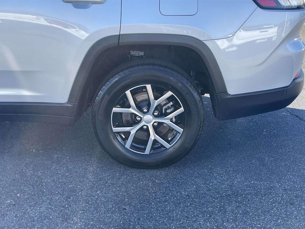 used 2024 Jeep Grand Cherokee L car, priced at $30,500