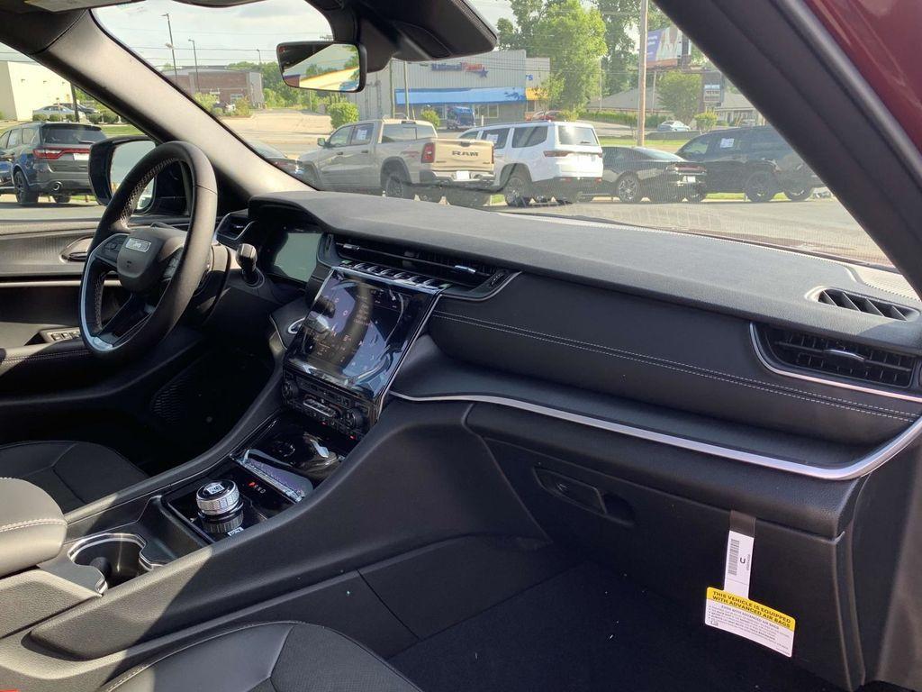 new 2025 Jeep Grand Cherokee L car, priced at $43,625