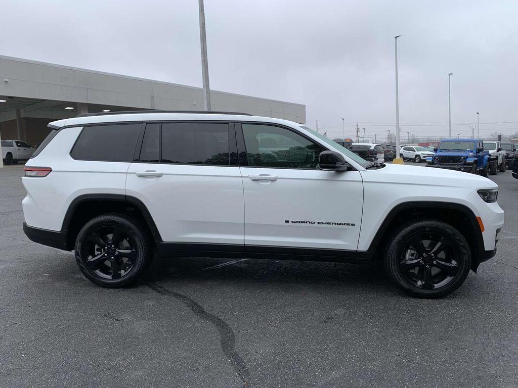 new 2025 Jeep Grand Cherokee L car, priced at $46,790