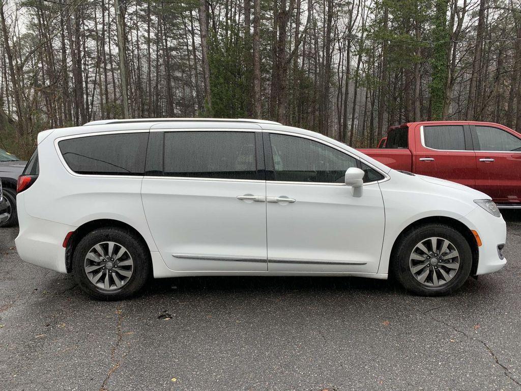 used 2020 Chrysler Pacifica car, priced at $22,798