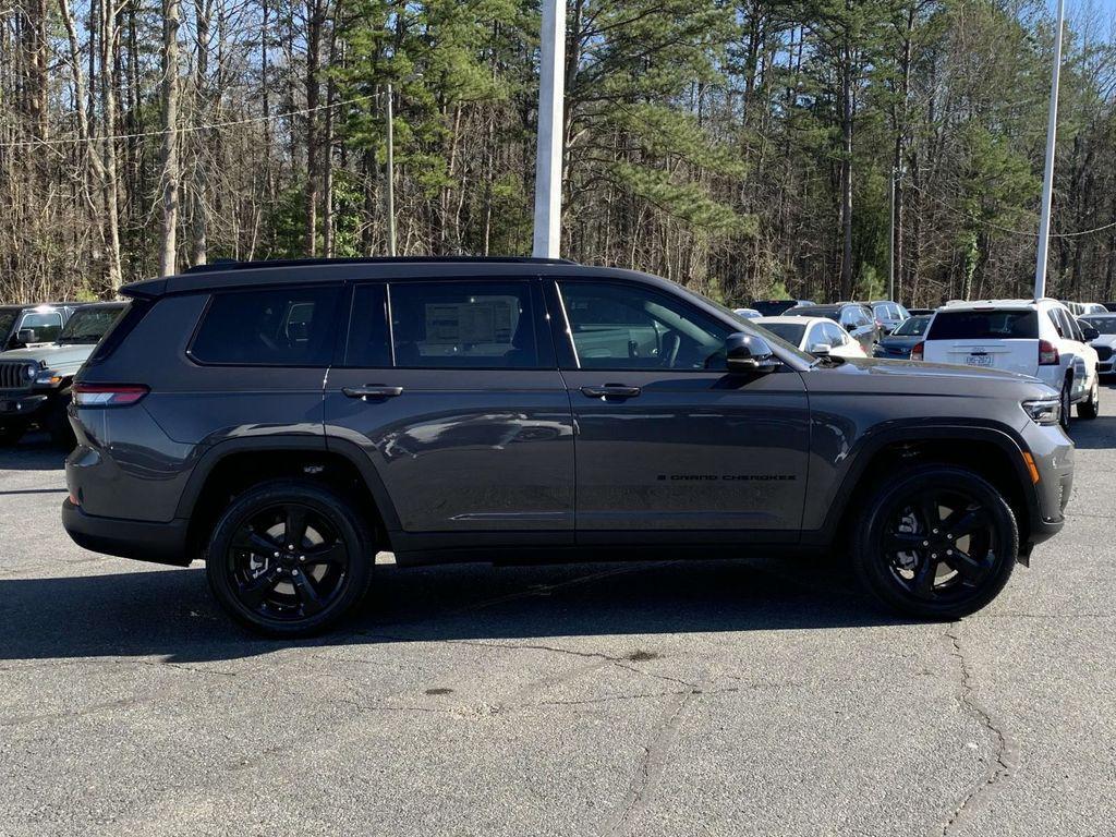 new 2025 Jeep Grand Cherokee L car, priced at $43,925