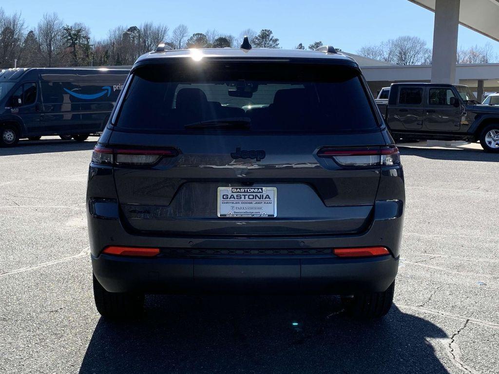 new 2025 Jeep Grand Cherokee L car, priced at $43,925