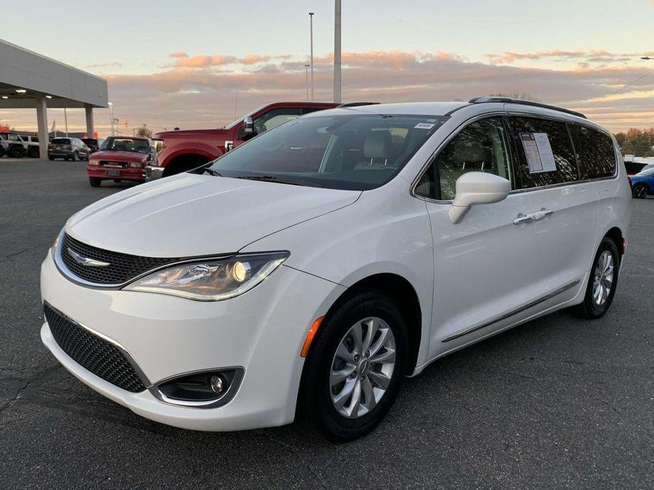 used 2018 Chrysler Pacifica car, priced at $15,953