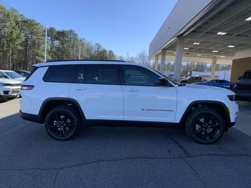 new 2025 Jeep Grand Cherokee L car, priced at $49,540