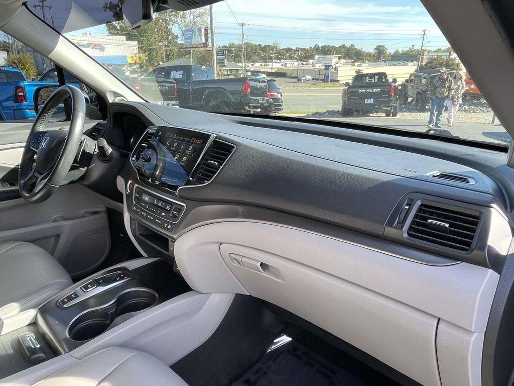 used 2021 Honda Pilot car, priced at $25,921